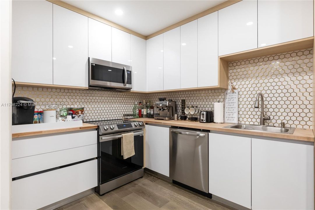 For Sale: $3,200,000 (0 beds, 0 baths, 0 Square Feet)