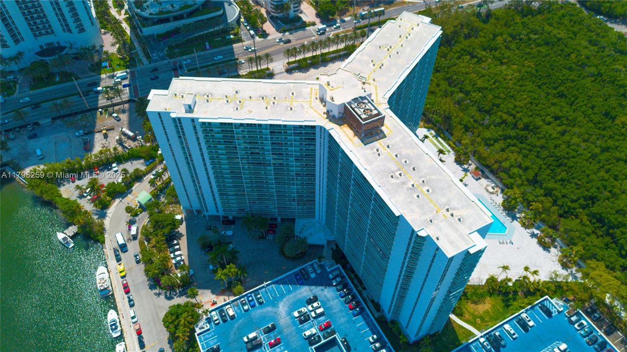 待售: $380,000 (1 贝兹, 1 浴室, 991 平方英尺)