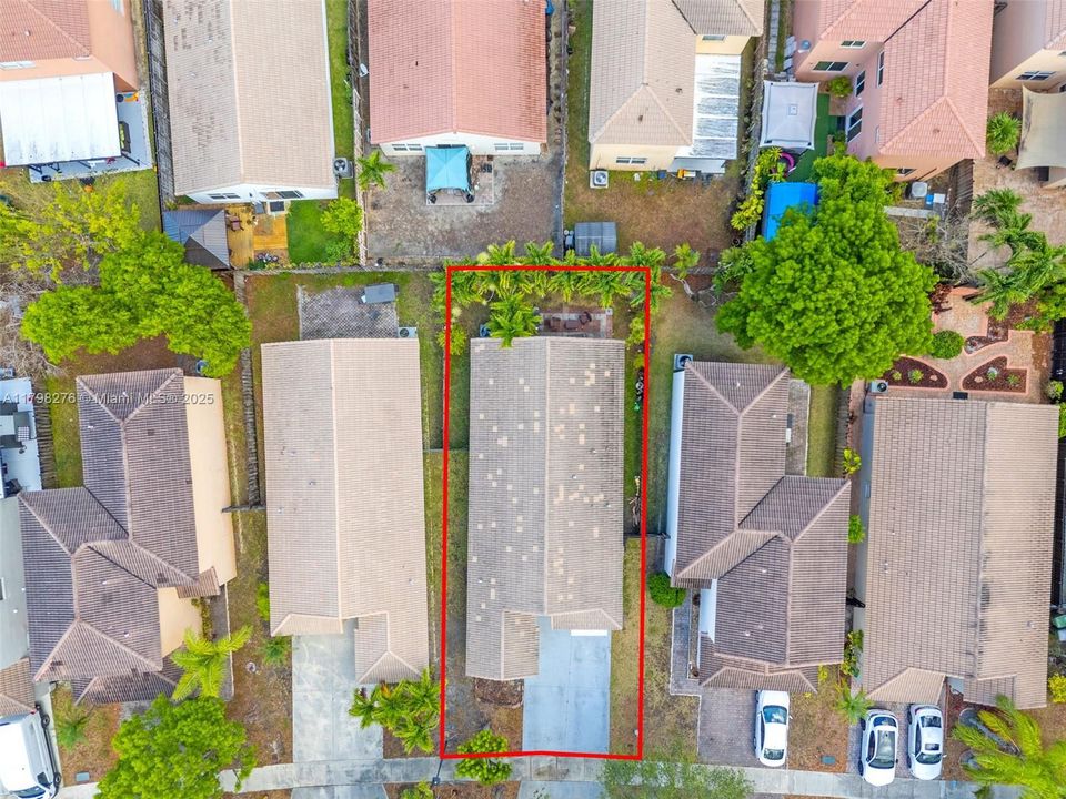 Недавно продано: $279,912 (3 спален, 2 ванн, 1336 Квадратных фут)