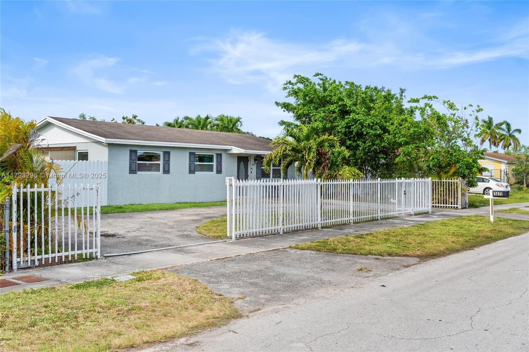 Vendido Recientemente: $429,000 (2 camas, 2 baños, 1080 Pies cuadrados)