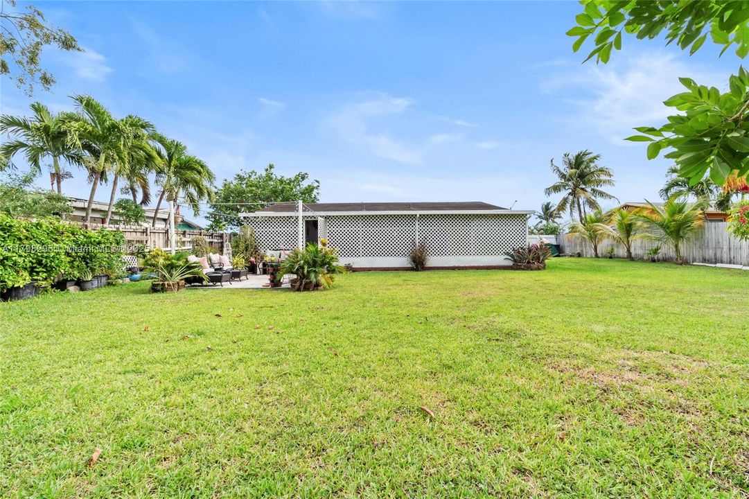 Vendido Recientemente: $429,000 (2 camas, 2 baños, 1080 Pies cuadrados)