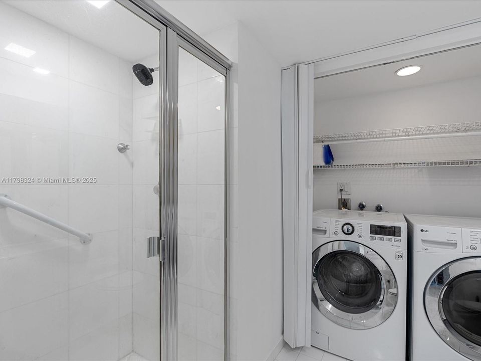 待售: $689,000 (2 贝兹, 2 浴室, 1447 平方英尺)