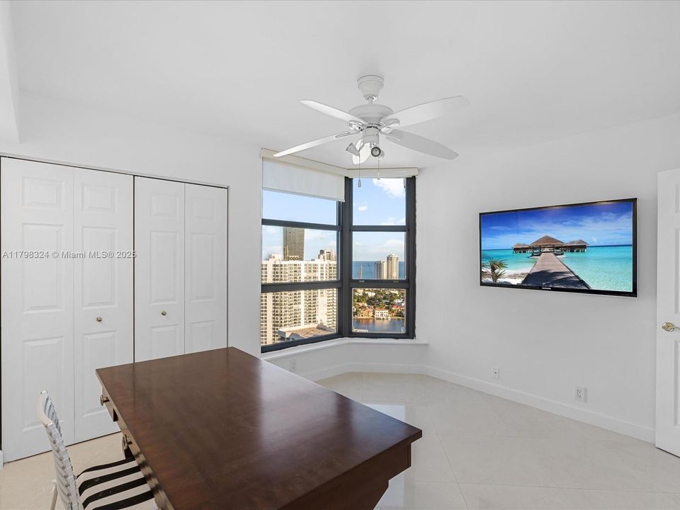 待售: $689,000 (2 贝兹, 2 浴室, 1447 平方英尺)