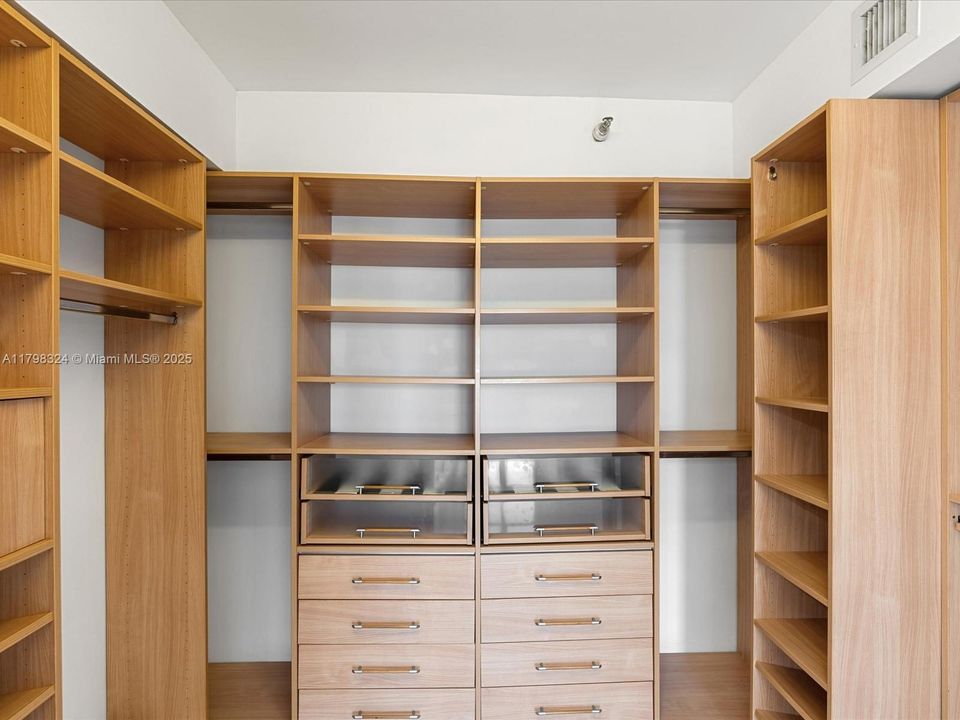 待售: $689,000 (2 贝兹, 2 浴室, 1447 平方英尺)