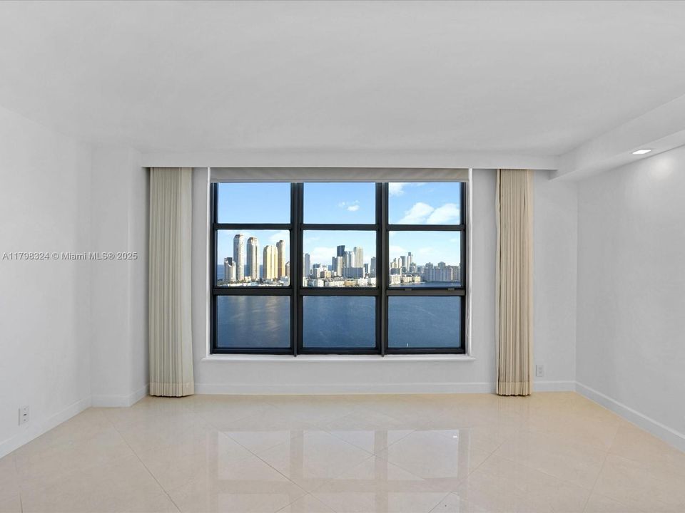 待售: $689,000 (2 贝兹, 2 浴室, 1447 平方英尺)