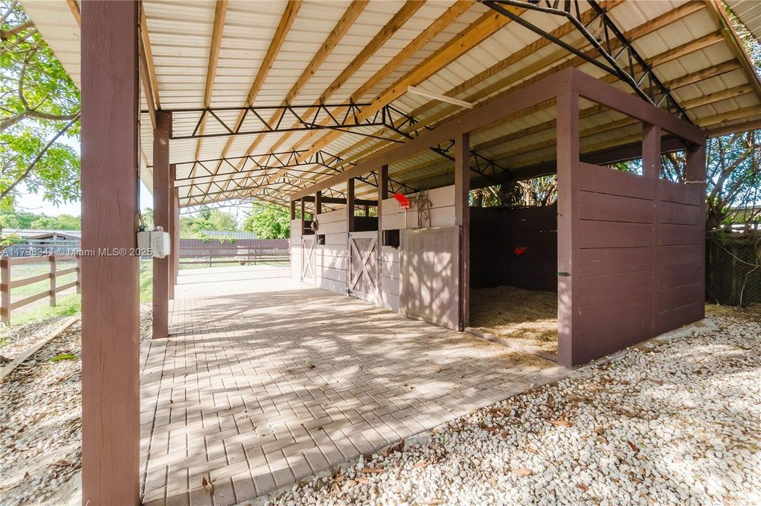 Recently Rented: $6,700 (5 beds, 3 baths, 3377 Square Feet)