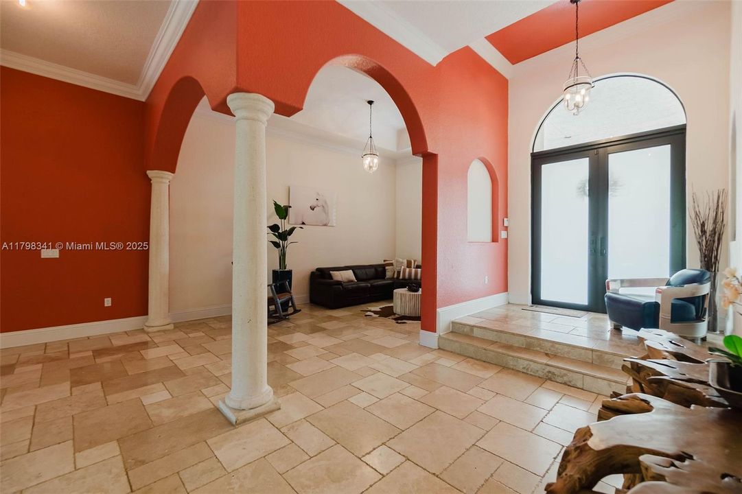 Recently Rented: $6,700 (5 beds, 3 baths, 3377 Square Feet)