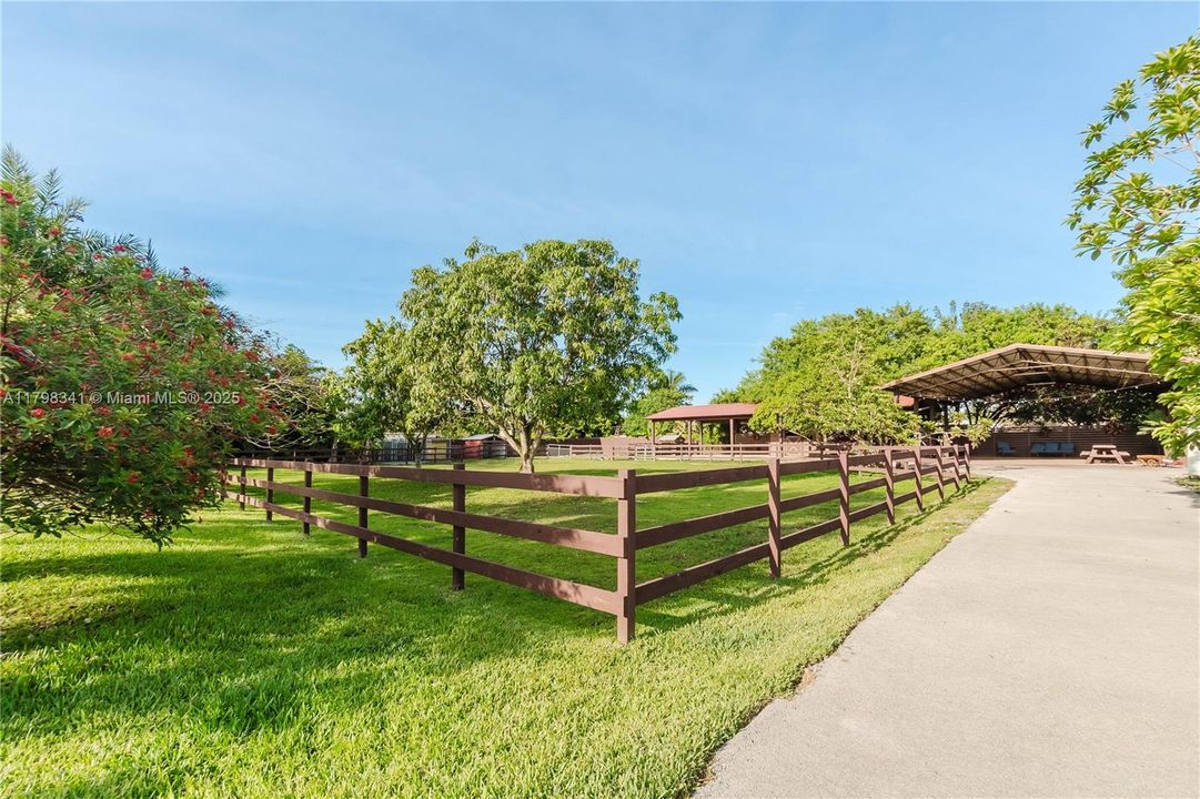 Recently Rented: $6,700 (5 beds, 3 baths, 3377 Square Feet)