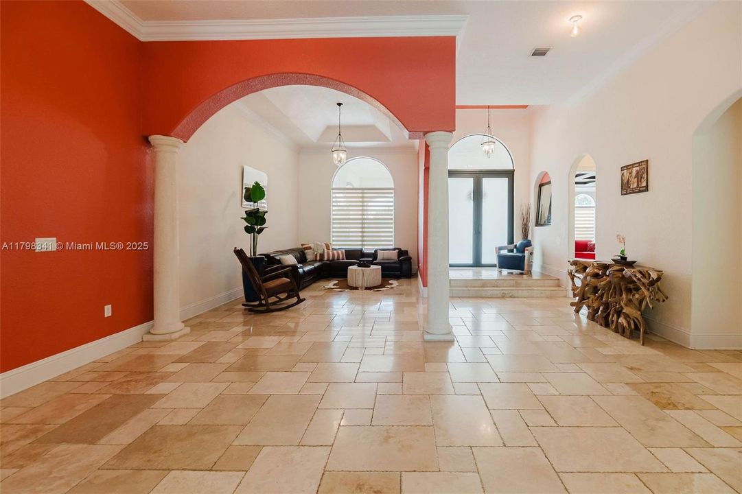 Recently Rented: $6,700 (5 beds, 3 baths, 3377 Square Feet)