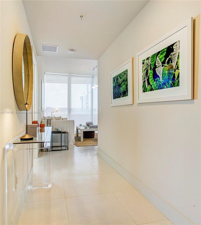 Recently Sold: $1,395,000 (2 beds, 2 baths, 1280 Square Feet)