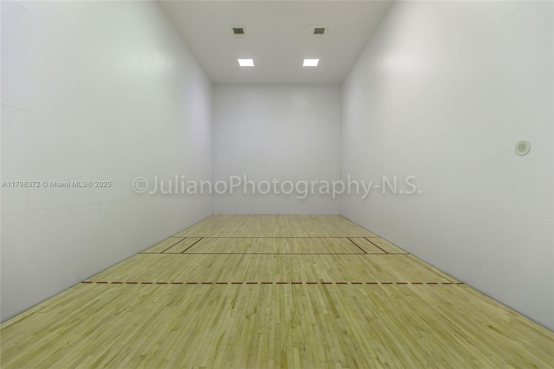 На продажу: $1,950,000 (2 спален, 2 ванн, 1392 Квадратных фут)