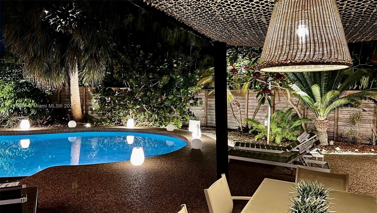 En Renta: $11,000 (4 camas, 3 baños, 2101 Pies cuadrados)