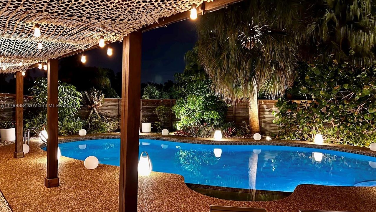 En Renta: $11,000 (4 camas, 3 baños, 2101 Pies cuadrados)