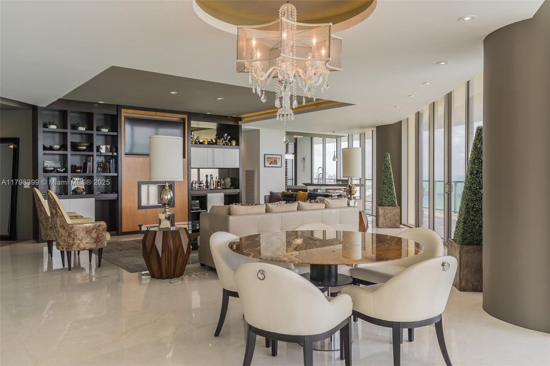На продажу: $9,999,000 (3 спален, 3 ванн, 2721 Квадратных фут)