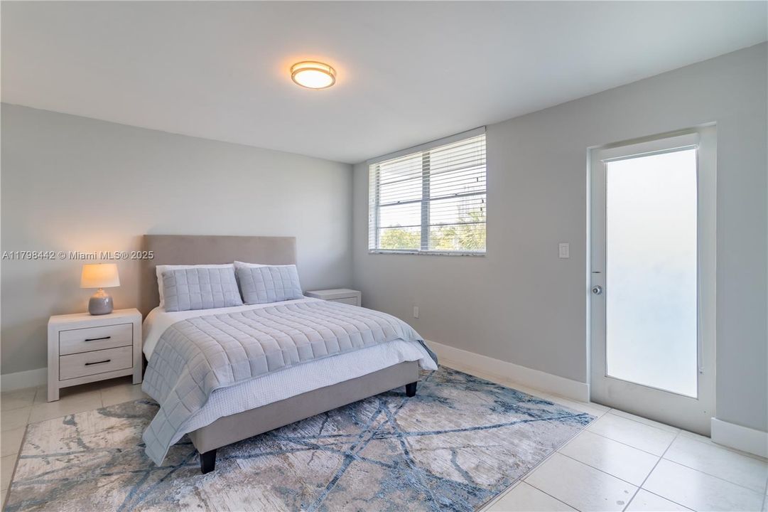 Recently Sold: $349,900 (1 beds, 1 baths, 630 Square Feet)