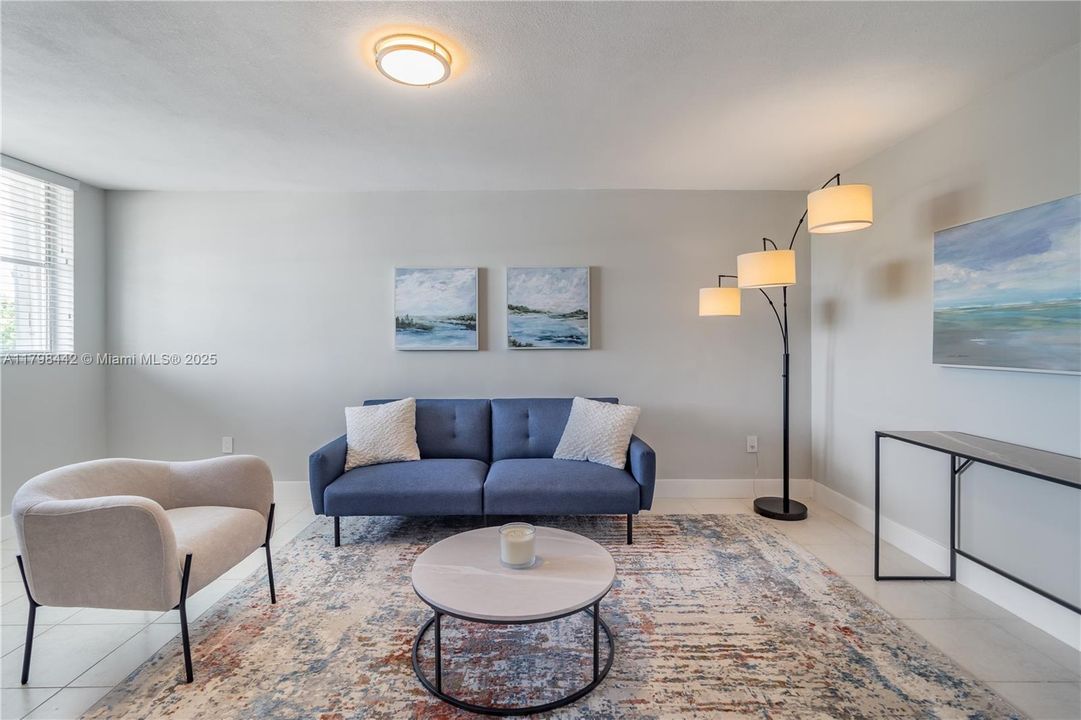 Recently Sold: $349,900 (1 beds, 1 baths, 630 Square Feet)