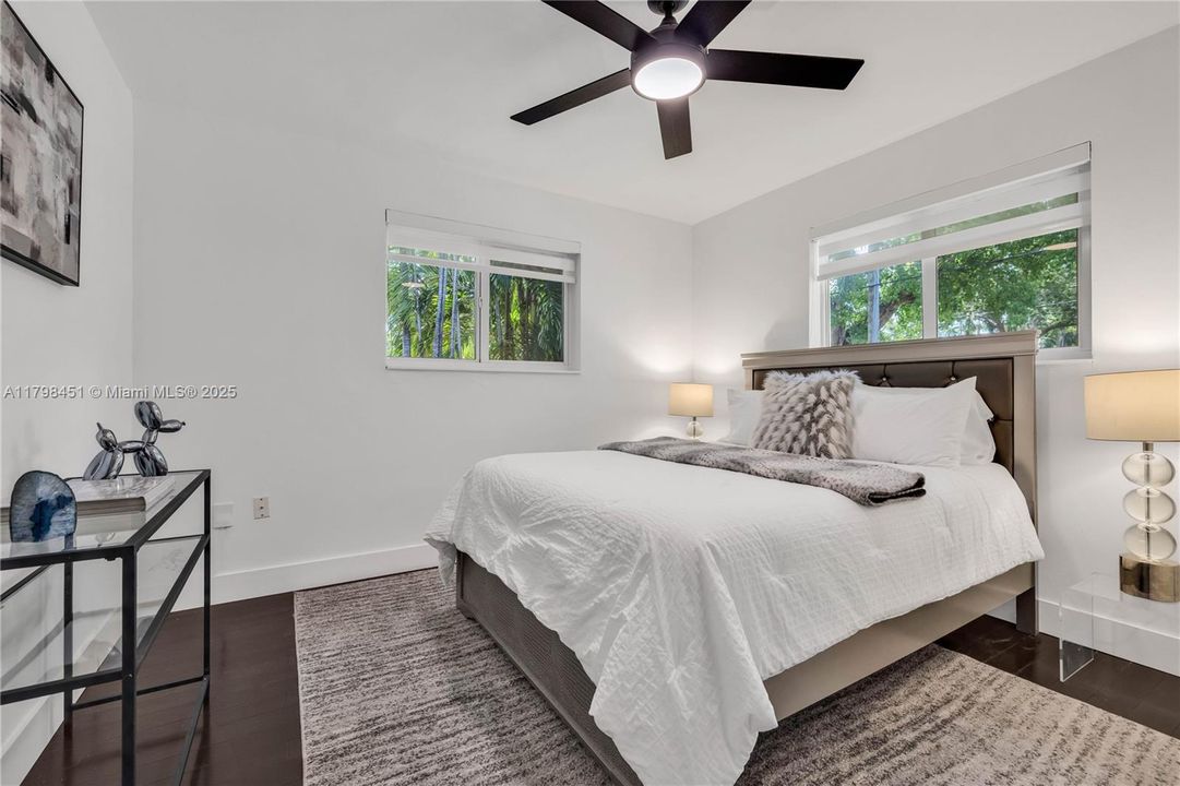 For Sale: $1,075,000 (3 beds, 2 baths, 1804 Square Feet)