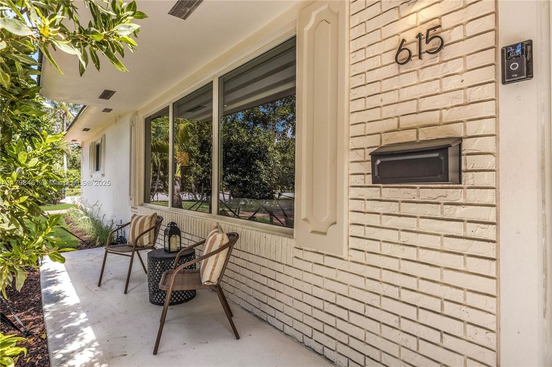 For Sale: $1,075,000 (3 beds, 2 baths, 1804 Square Feet)