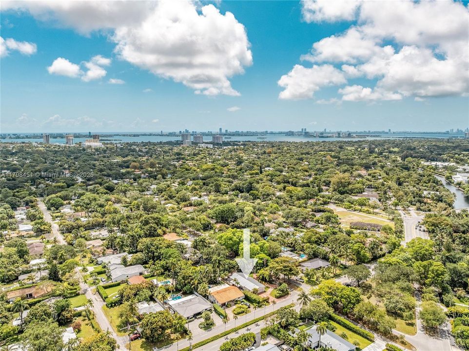For Sale: $1,075,000 (3 beds, 2 baths, 1804 Square Feet)