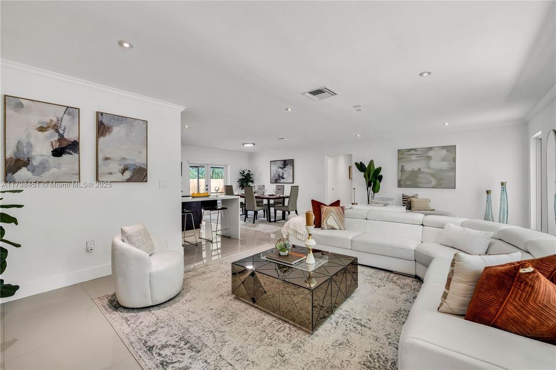 For Sale: $1,075,000 (3 beds, 2 baths, 1804 Square Feet)