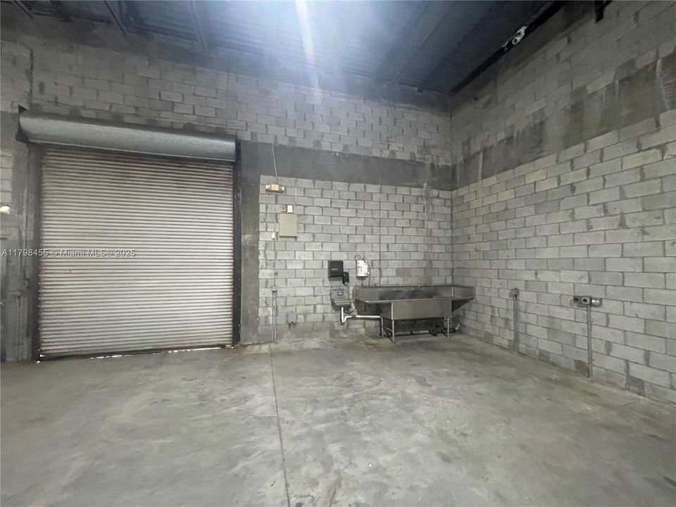 出租: $13,950 (0 贝兹, 0 浴室, 0 平方英尺)