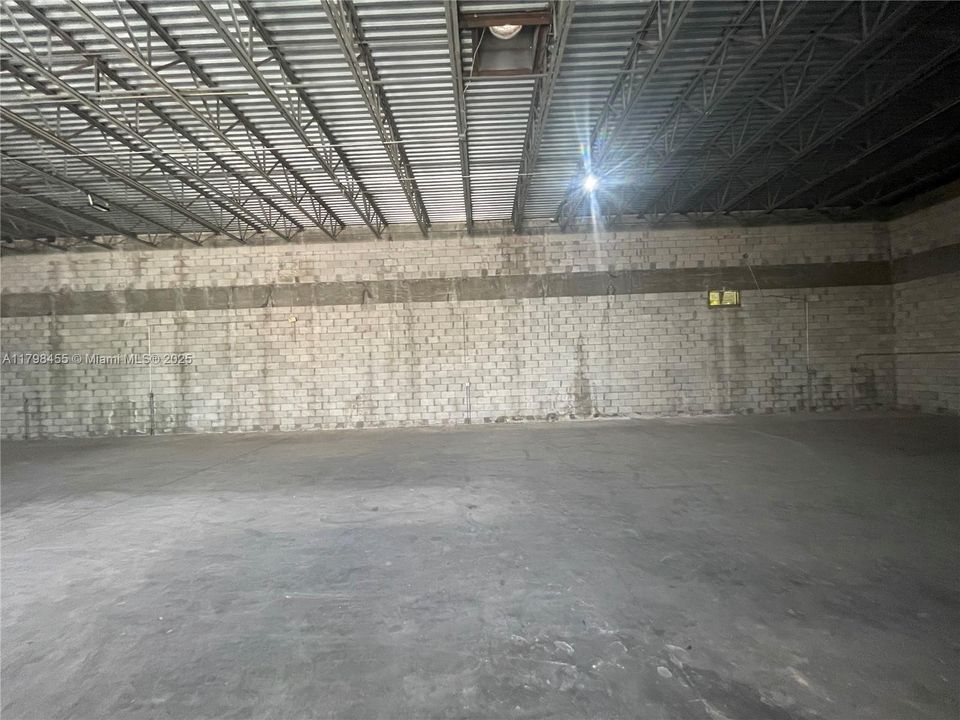 出租: $13,950 (0 贝兹, 0 浴室, 0 平方英尺)