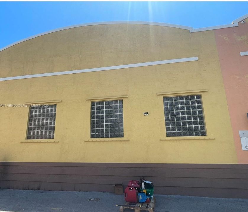 出租: $13,950 (0 贝兹, 0 浴室, 0 平方英尺)