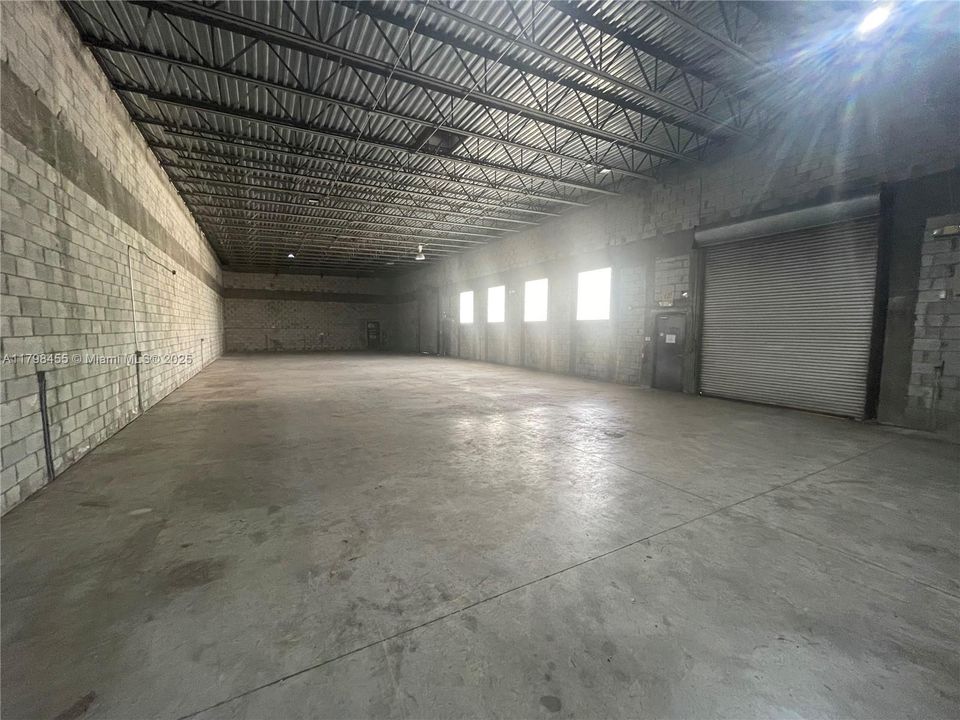 出租: $13,950 (0 贝兹, 0 浴室, 0 平方英尺)