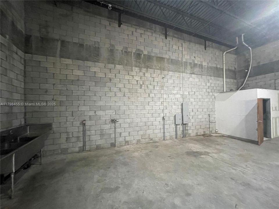 出租: $13,950 (0 贝兹, 0 浴室, 0 平方英尺)