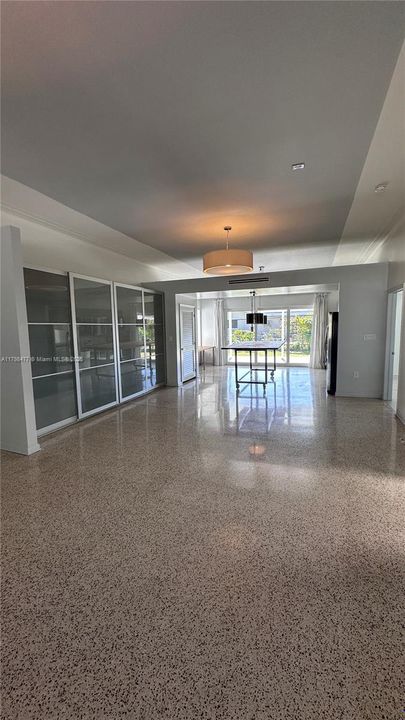 Recently Rented: $5,500 (3 beds, 2 baths, 2054 Square Feet)