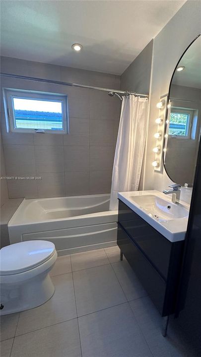 Recently Rented: $5,500 (3 beds, 2 baths, 2054 Square Feet)