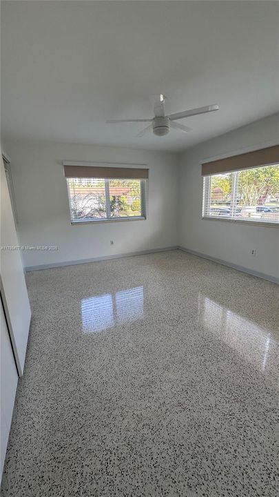 Recently Rented: $5,500 (3 beds, 2 baths, 2054 Square Feet)