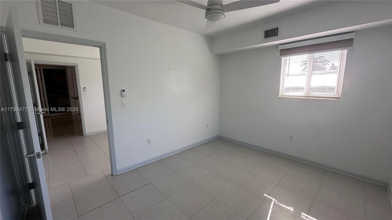 Recently Rented: $5,500 (3 beds, 2 baths, 2054 Square Feet)