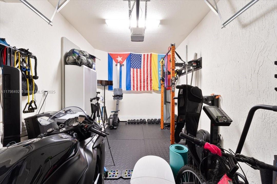 Vendido Recientemente: $448,900 (3 camas, 2 baños, 1829 Pies cuadrados)