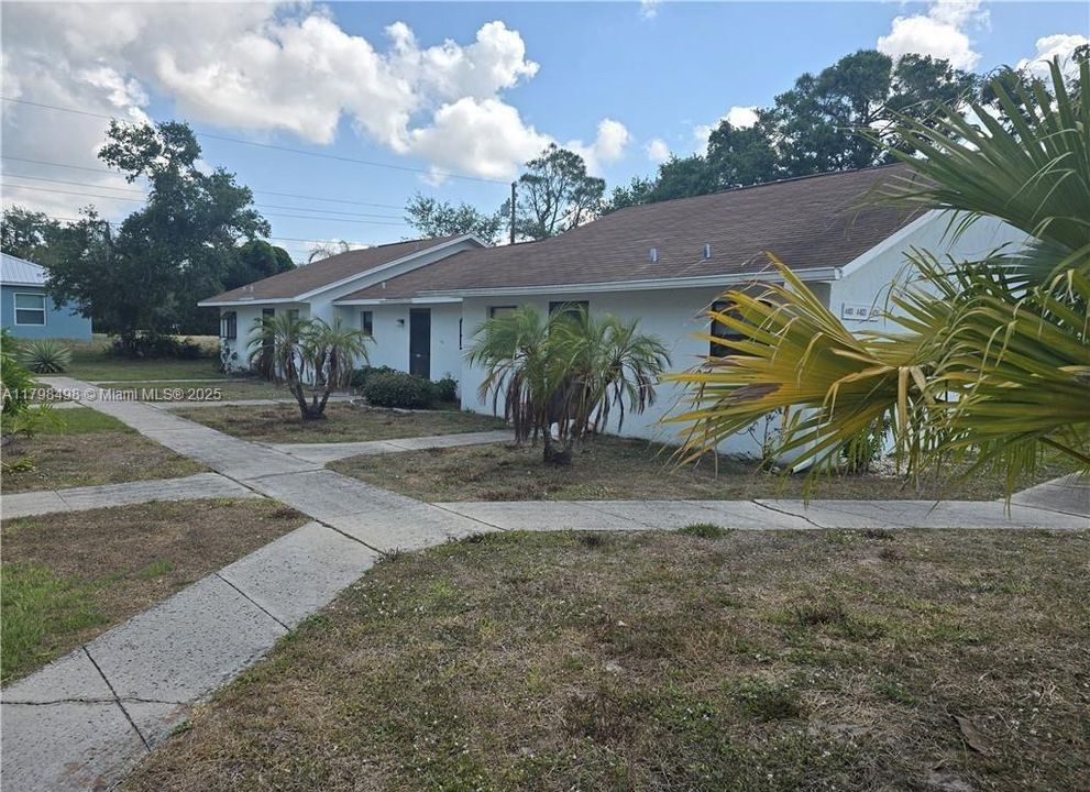 最近售出: $649,000 (0 贝兹, 0 浴室, 0 平方英尺)