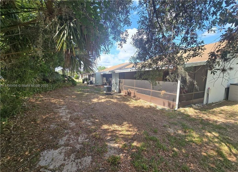 最近售出: $649,000 (0 贝兹, 0 浴室, 0 平方英尺)