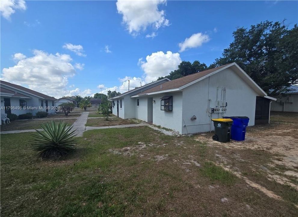 最近售出: $649,000 (0 贝兹, 0 浴室, 0 平方英尺)