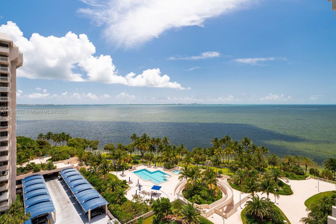 Vendido Recientemente: $1,599,000 (2 camas, 2 baños, 1882 Pies cuadrados)