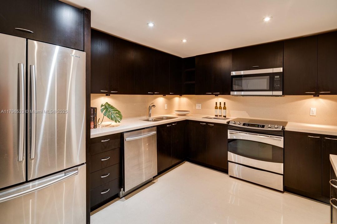 Vendido Recientemente: $1,599,000 (2 camas, 2 baños, 1882 Pies cuadrados)