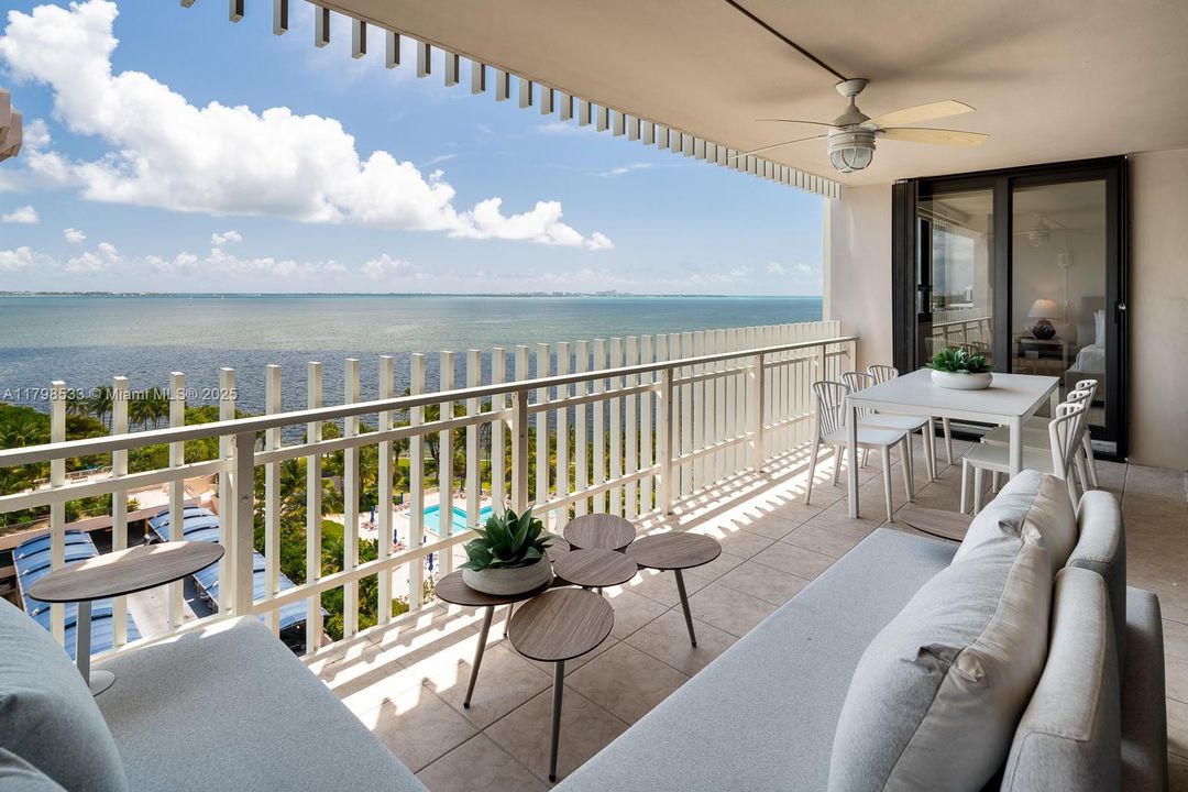 Vendido Recientemente: $1,599,000 (2 camas, 2 baños, 1882 Pies cuadrados)