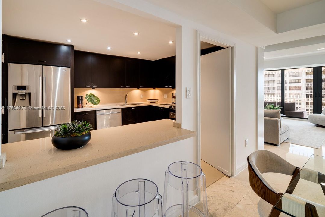 Vendido Recientemente: $1,599,000 (2 camas, 2 baños, 1882 Pies cuadrados)