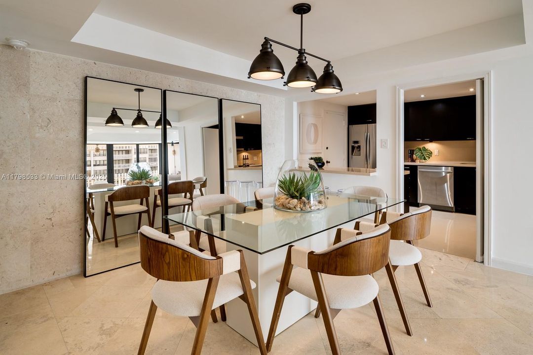 Vendido Recientemente: $1,599,000 (2 camas, 2 baños, 1882 Pies cuadrados)