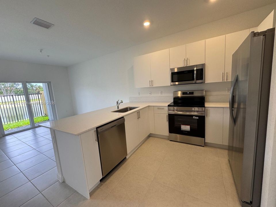 Active With Contract: $4,000 (3 beds, 2 baths, 1787 Square Feet)