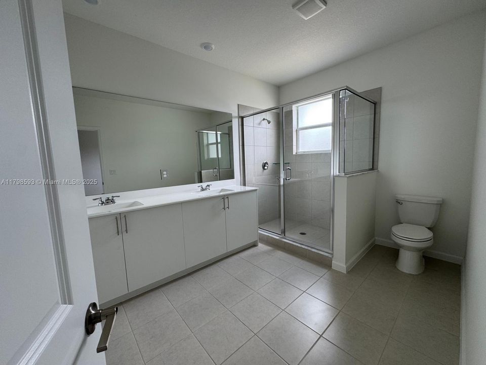 Active With Contract: $4,000 (3 beds, 2 baths, 1787 Square Feet)