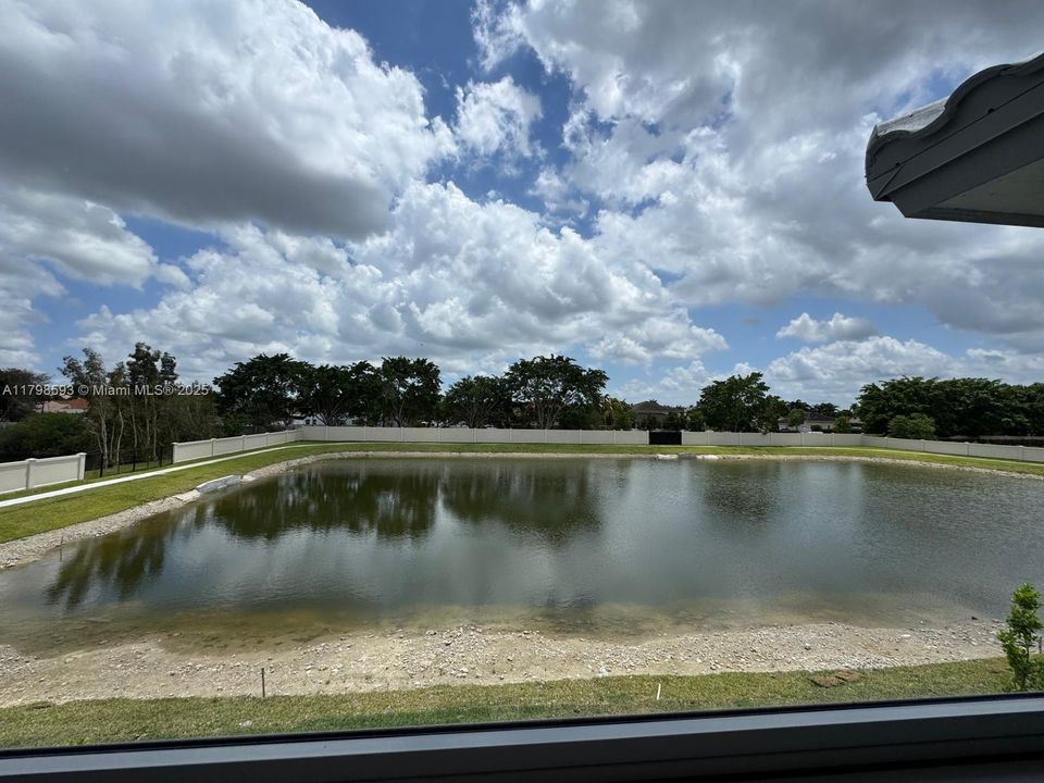 Active With Contract: $4,000 (3 beds, 2 baths, 1787 Square Feet)