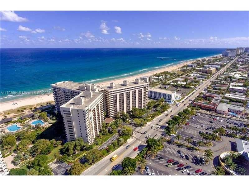 For Sale: $550,000 (1 beds, 1 baths, 1000 Square Feet)