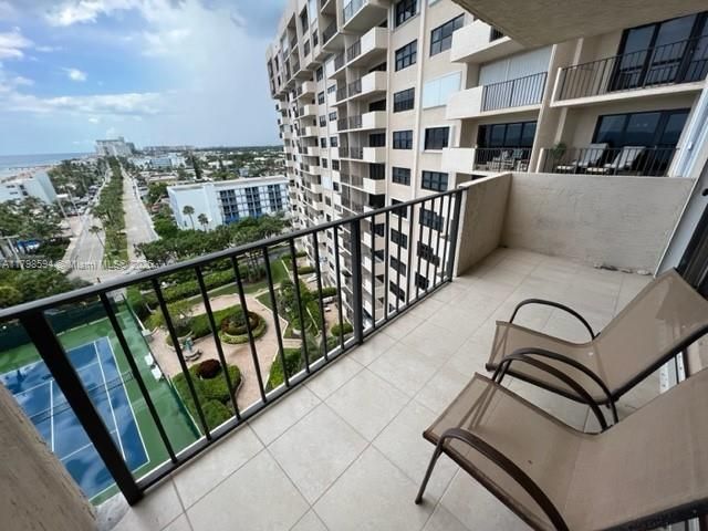 For Sale: $550,000 (1 beds, 1 baths, 1000 Square Feet)