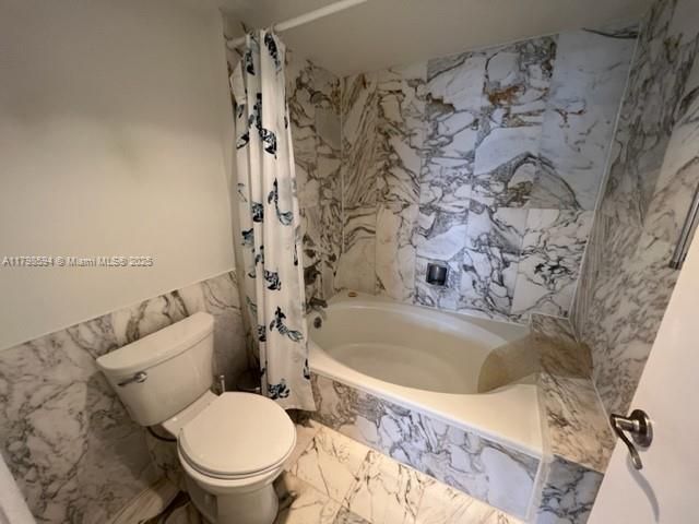 For Sale: $550,000 (1 beds, 1 baths, 1000 Square Feet)