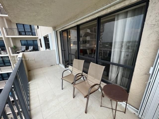 For Sale: $550,000 (1 beds, 1 baths, 1000 Square Feet)