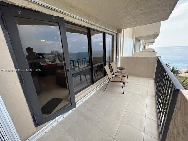 For Sale: $550,000 (1 beds, 1 baths, 1000 Square Feet)